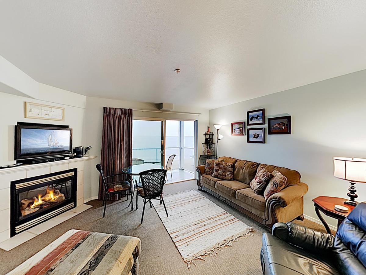 New Listing! Bay-View Beauty With Private Balcony Condo 林肯市 外观 照片