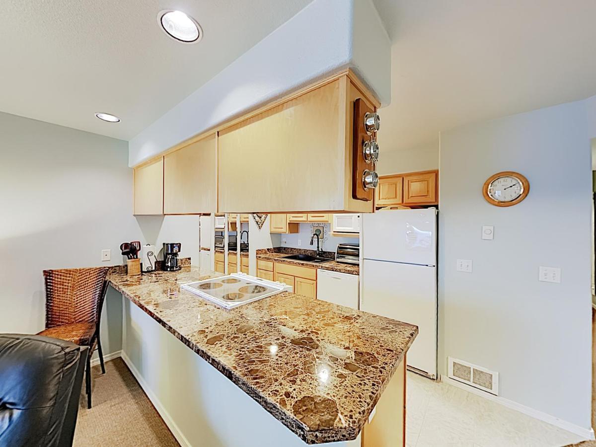New Listing! Bay-View Beauty With Private Balcony Condo 林肯市 外观 照片