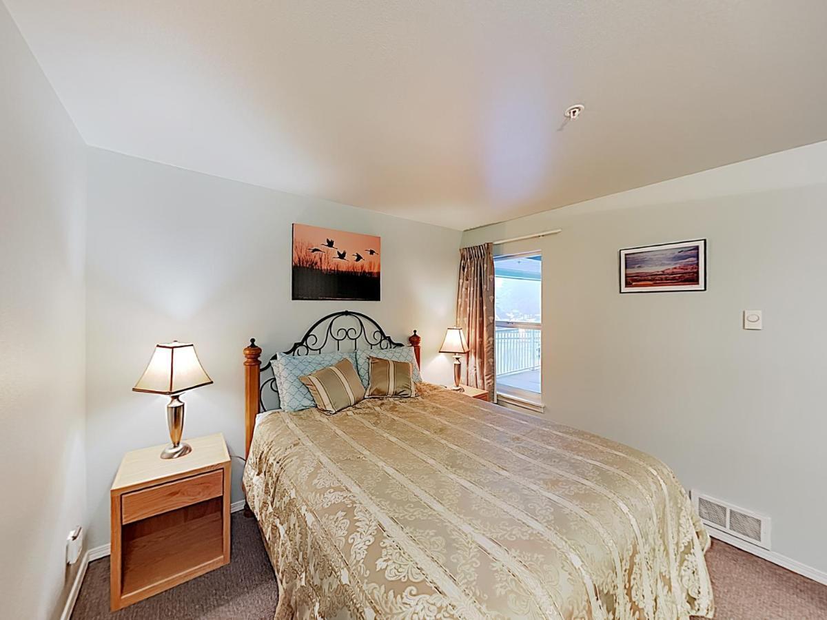 New Listing! Bay-View Beauty With Private Balcony Condo 林肯市 外观 照片